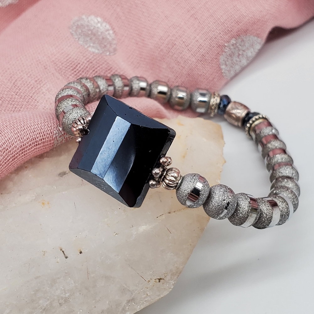 ❤️ Bohemian Jewelry European Crystals Black Jet Stone Silver  Bracelet Stretch